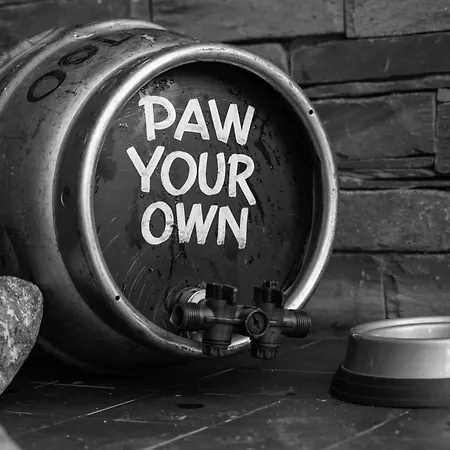 Гостевой дом Twa Dogs Кесвик